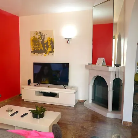 Salario Le Palatin Apartmán *